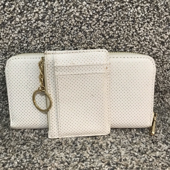PRICE DROP 🎉 Wallet Set - White & Gold - Picture 2 of 9